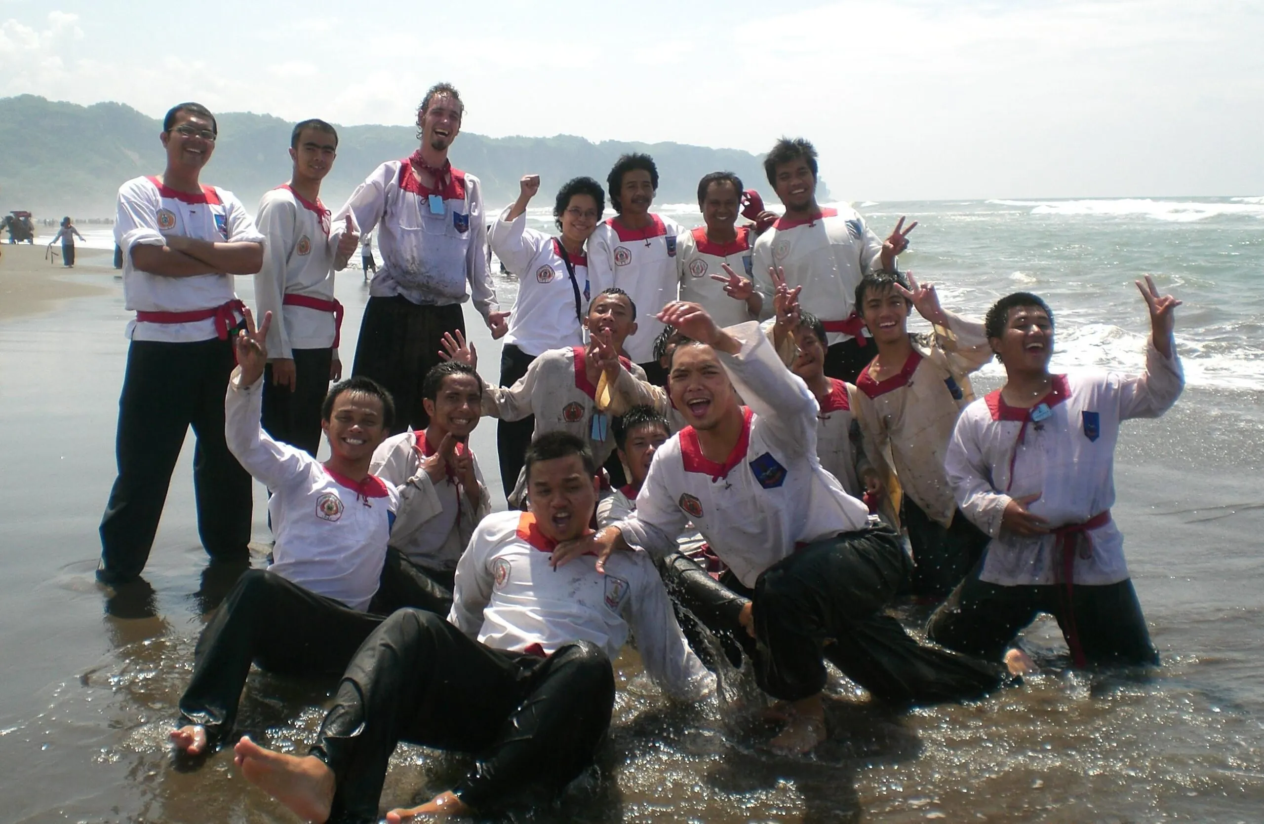 With my contingent from Cabang Bandung at the Tradisi MP, Parangkusumo 2009
