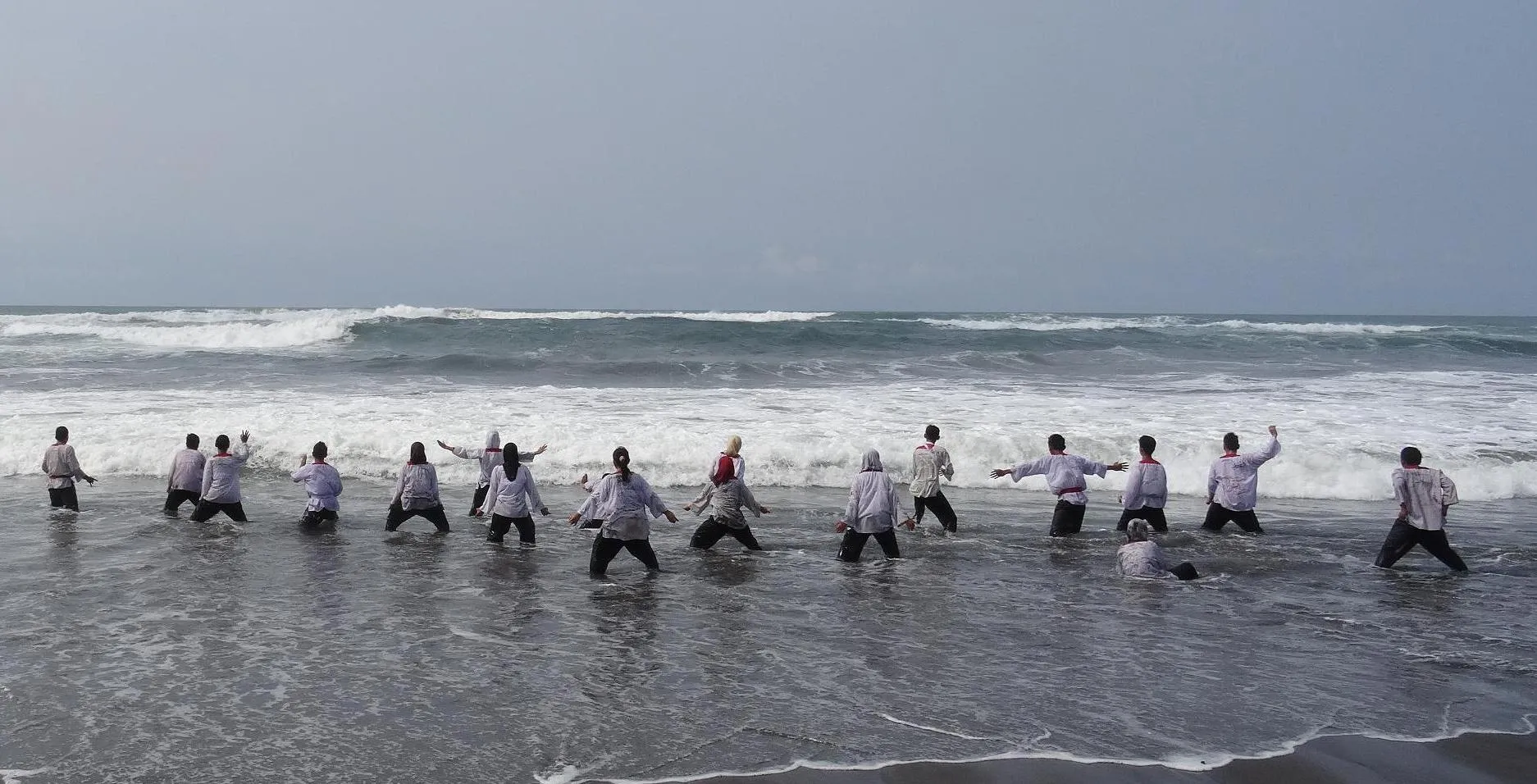 Inner Power training at Parangkusumo beach, Tradisi MP 2015